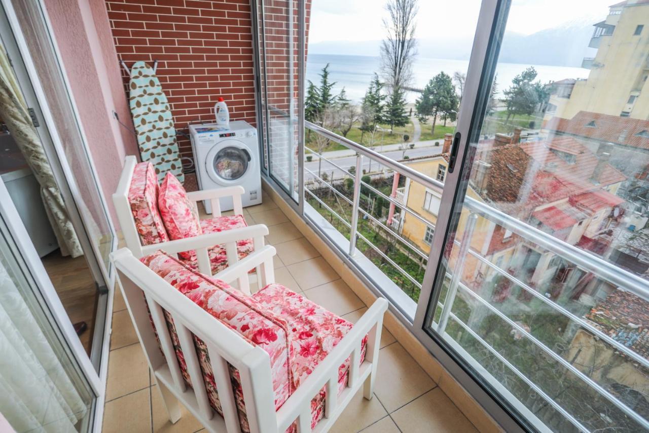Luxurious Apartment Lake View 포그라데츠 외부 사진